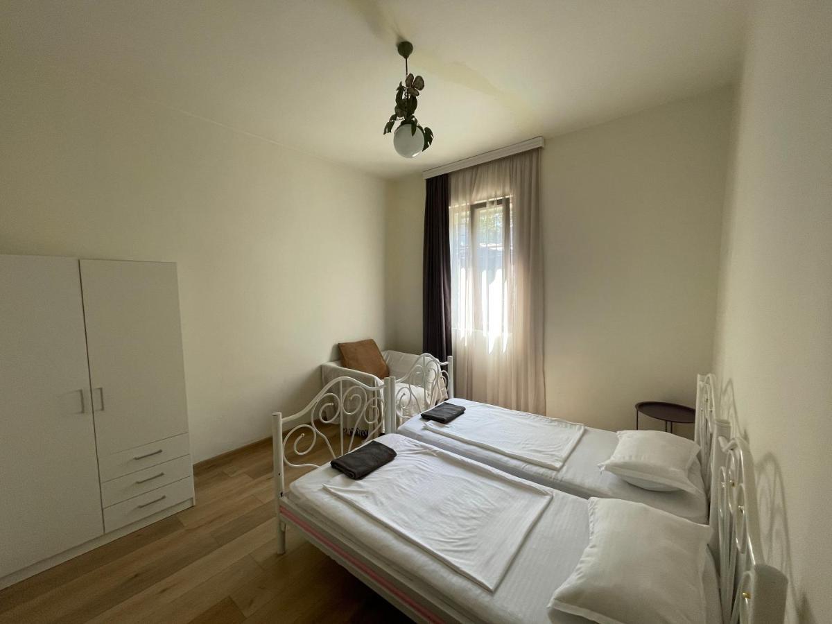 Apartment In The City Center - Old باتومي المظهر الخارجي الصورة
